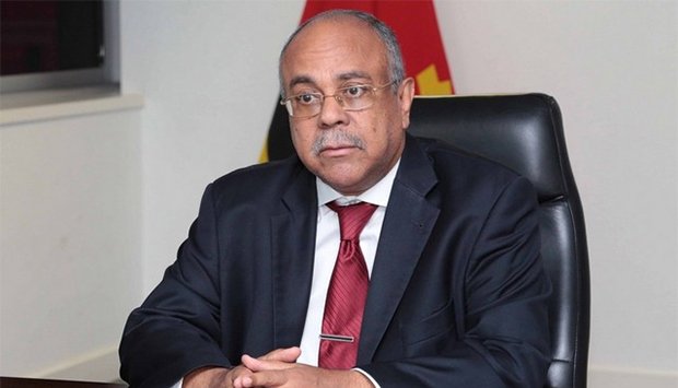 João Melo: Voltas e revoltas do mundo – Artur Queiroz