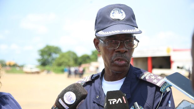 O Superintendente-Chefe Estêvão Nenkula Lemba escondeu da imprensa a realidade do contrabando de produtos petrolíferos em Mbanza Kongo, mesmo com a visita do Ministro Manuel Homem à província, não reduziu