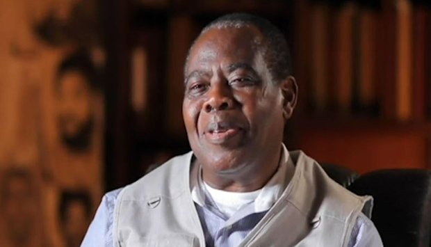 Siona Casimiro: As Memórias de um Decano da Comunicação Social em Angola