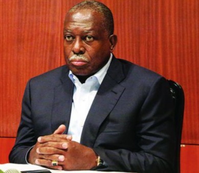 O Papel de Manuel Vicente na Corrupção, Fluxos Financeiros Ilícitos e Lavagem de Dinheiro - Carlos André