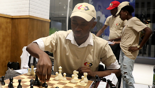 Carlos e Elsa vencem campeonato de Sub-10