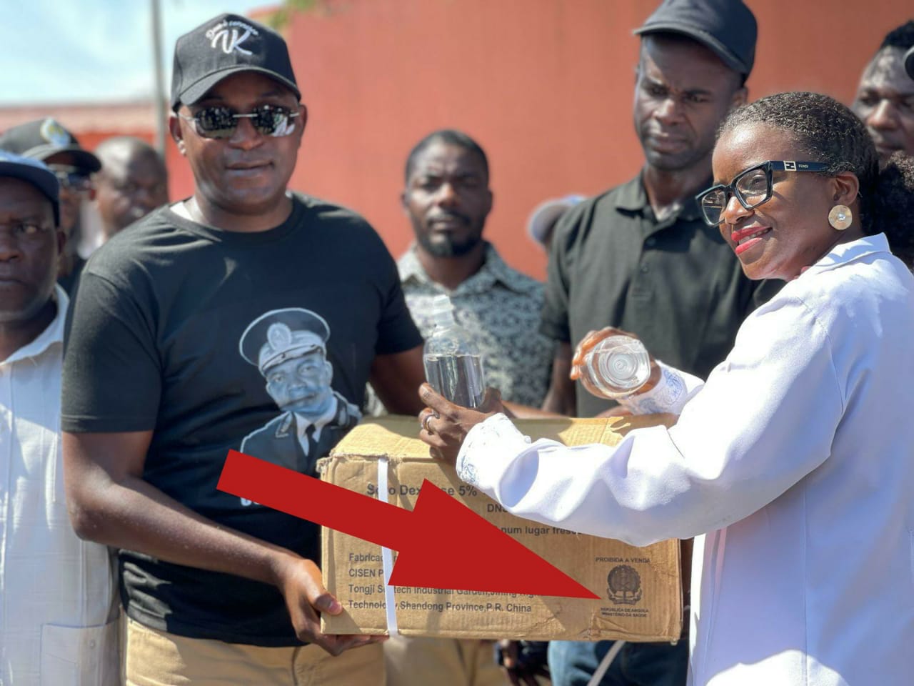 BURLA AO ESTADO : ISAIAS KALUNGA PRESIDENTE DO CNJ DOA BALÕES DE SORO ROUBADOS NO MINISTÉRIO DA SAÚDE