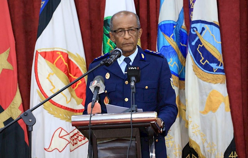 Oficiais superiores das FAA denunciam corrupção