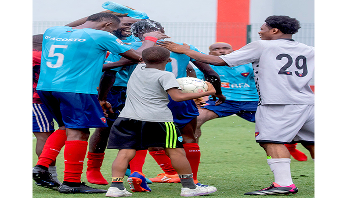 1.º de Agosto vence Benga e iguala Petro