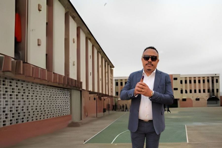 Presidente João Lourenço concede indulto a 150 reclusos, incluindo o jornalista Carlos Alberto