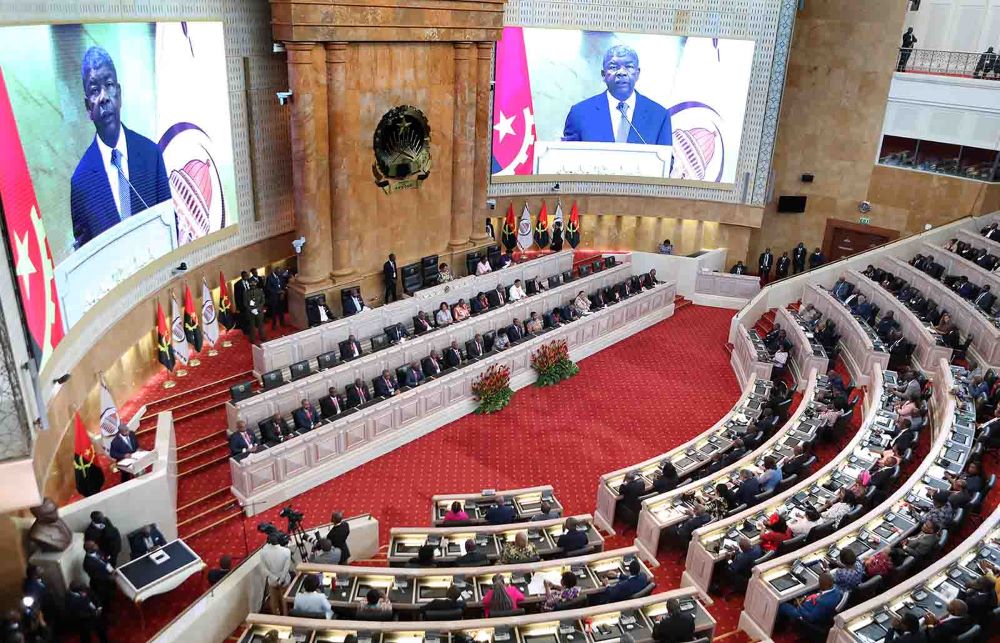 Deputados aprovam alterações às leis eleitorais e da CNE por unanimidade