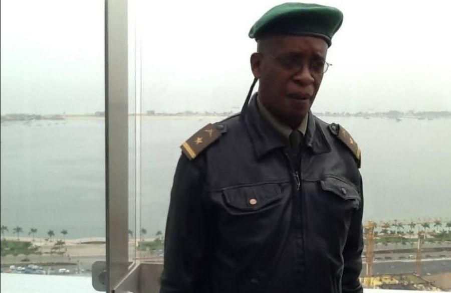 Major das FAA ameaça vizinhos com arma de fogo no KK5000​