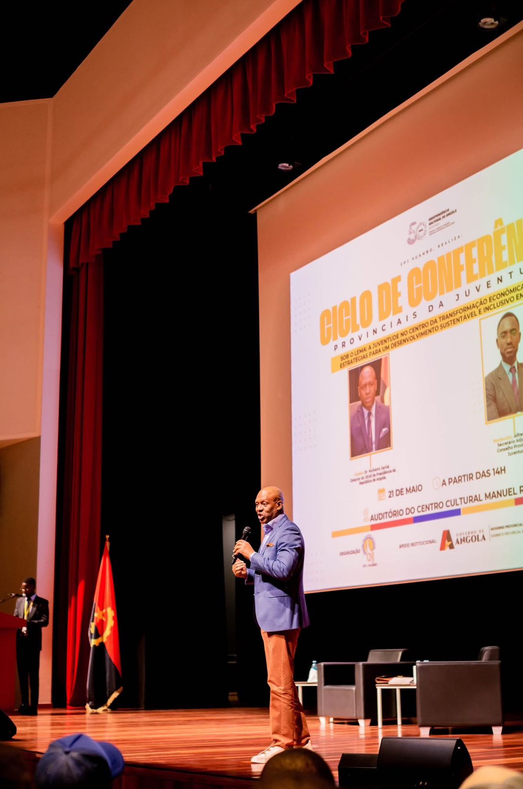 Dr.Norberto Garcia Trabalho de profundidade com a juventude do Centro Sul de Angola