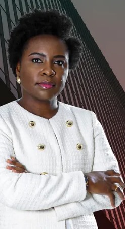 Ministra das Finanças, Vera Daves, vai gastar milhões só para falar dos 10 anos de Angola no mercado financeiro internacional