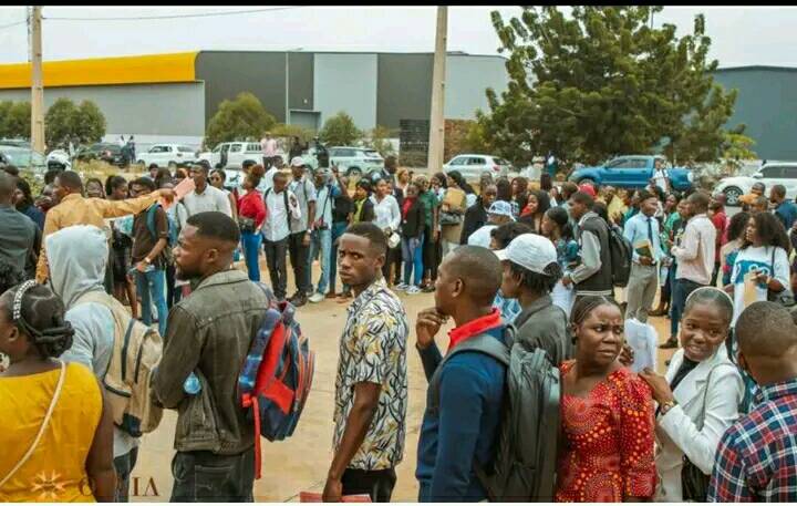 Emprego: Promessa ou Humilhação?