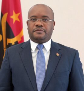 Embaixador denuncia existência de estrangeiros com passaportes angolanos nos EUA