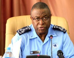 Ex-comandante geral da Polícia burlado – Paulo de Almeida acusa tribunal de defender os invasores do seu terreno