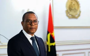 Investigação revela rede bancária privada de elites angolanas para transferir milhões para a Europa