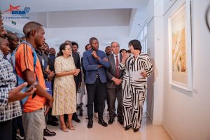 Exposição de Salvador Dalí no Huambo Promove Diálogo Cultural e Acesso à Arte Universal