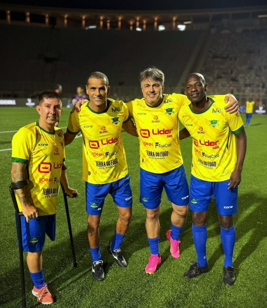 Rogerinho R9 e Rivaldo Pentacampeão, lado a lado no Jogo dos Famosos